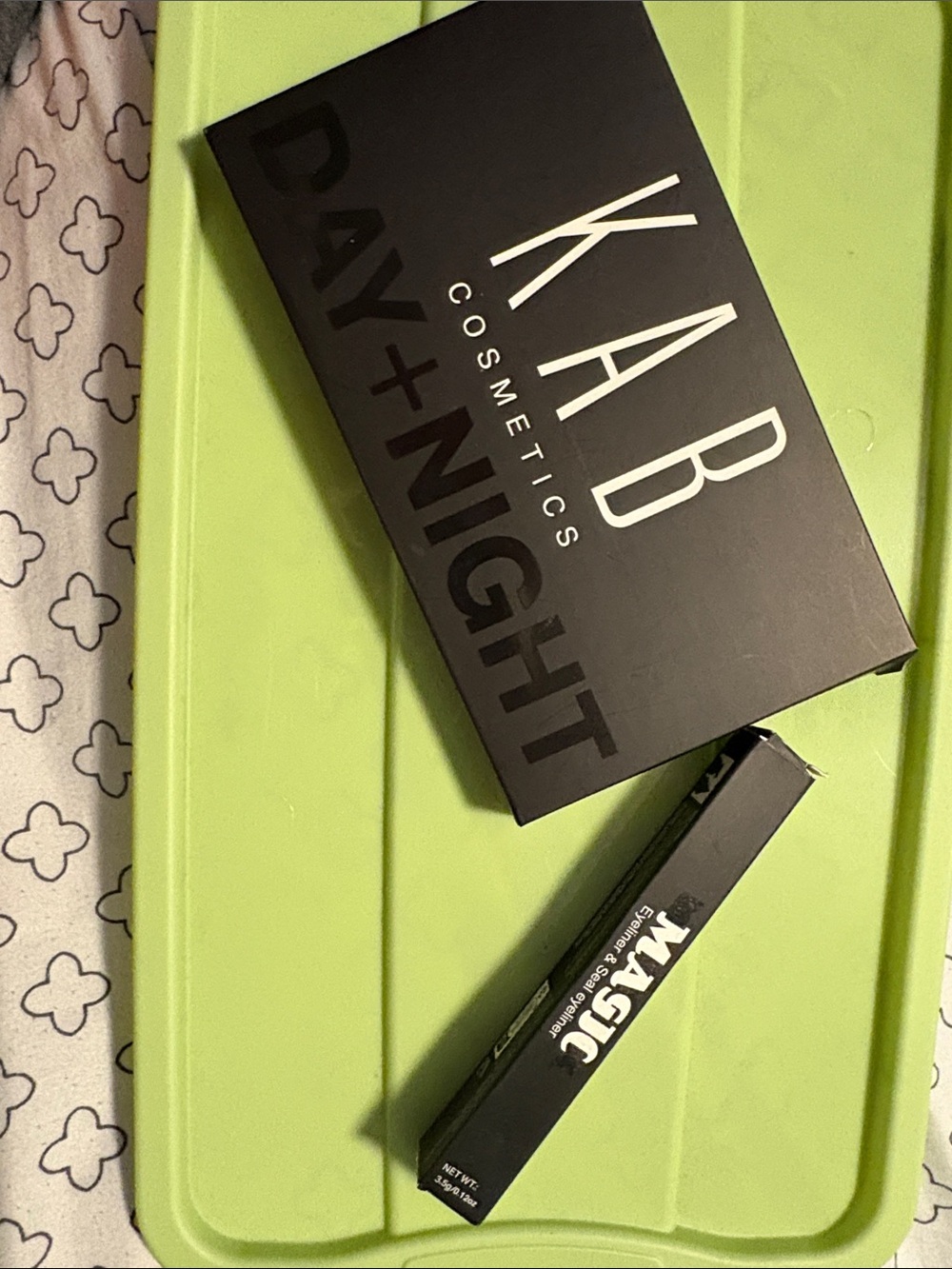 KAB Cosmetics Day + Night Eyeshadow Palette - Black